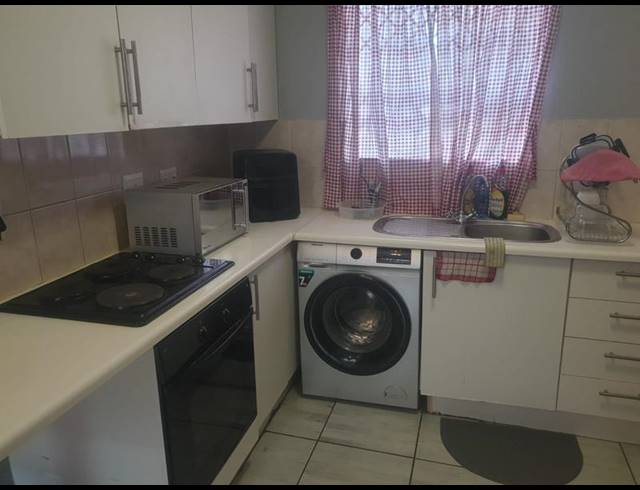2 BEDROOM PROPERTY TO RENT IN NORTHCLIFF